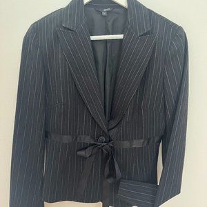 Classy pinstripe Black and white suite with satin detailed, M/L preown